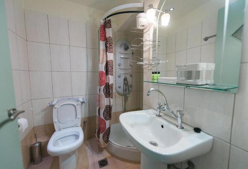 חדר סטנדרט, Plaz