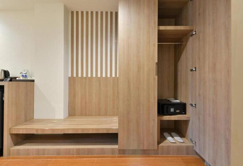 디럭스 트리플 룸, Kastel Pattaya Hotel By Loft Bangkok