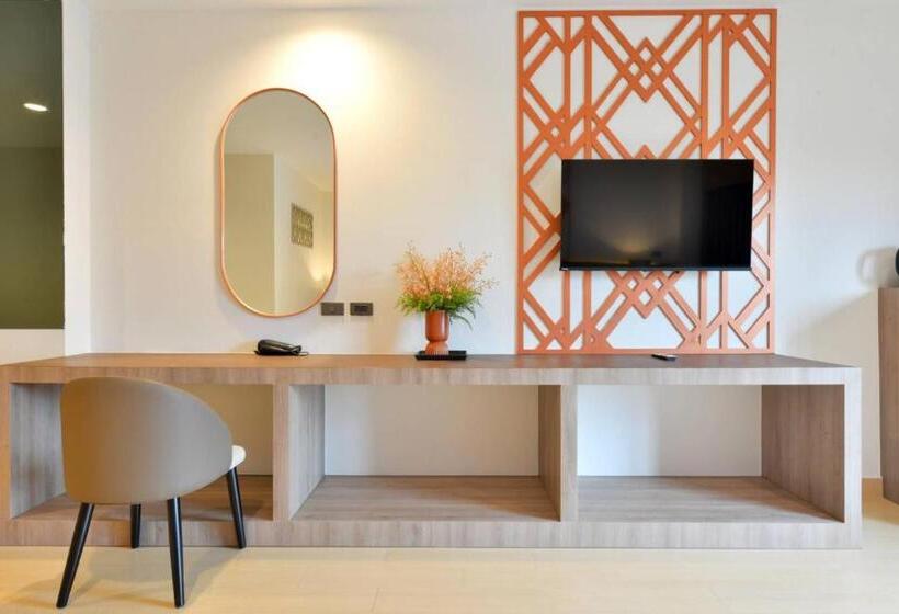 스탠다드 룸 킹사이즈 침대, Kastel Pattaya Hotel By Loft Bangkok