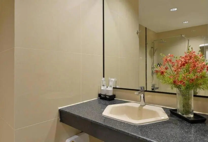 سوییت اجرایی, Kastel Pattaya Hotel By Loft Bangkok