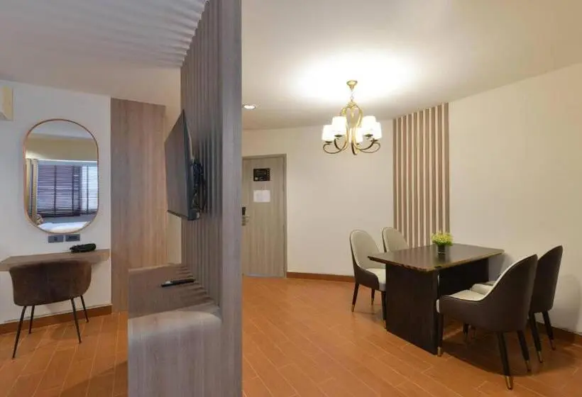 سوییت اجرایی, Kastel Pattaya Hotel By Loft Bangkok