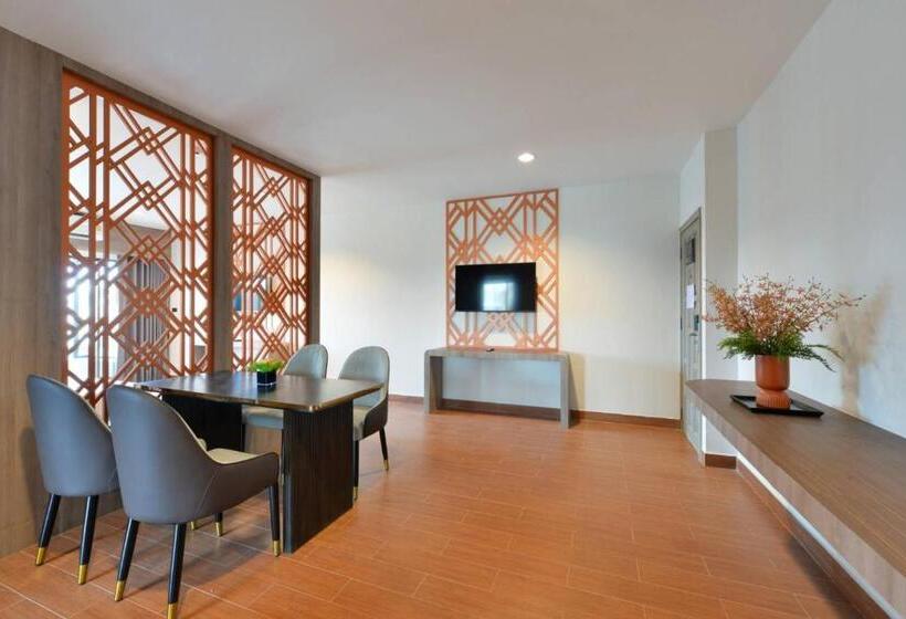 Family Suite, Kastel Pattaya Hotel By Loft Bangkok