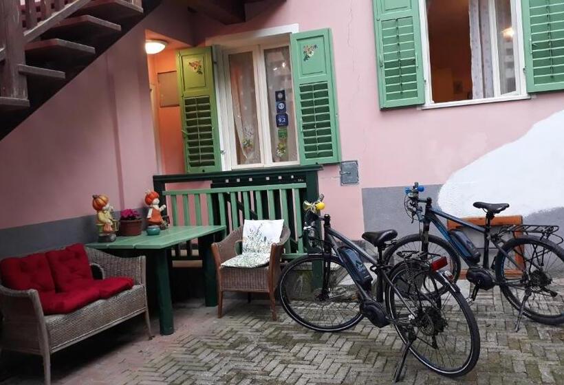 דירת חדר נוף לגינה, B&b Al Larice