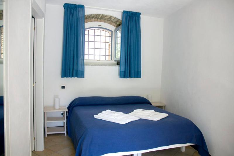 חדר בסיסי, B&b Amphisya