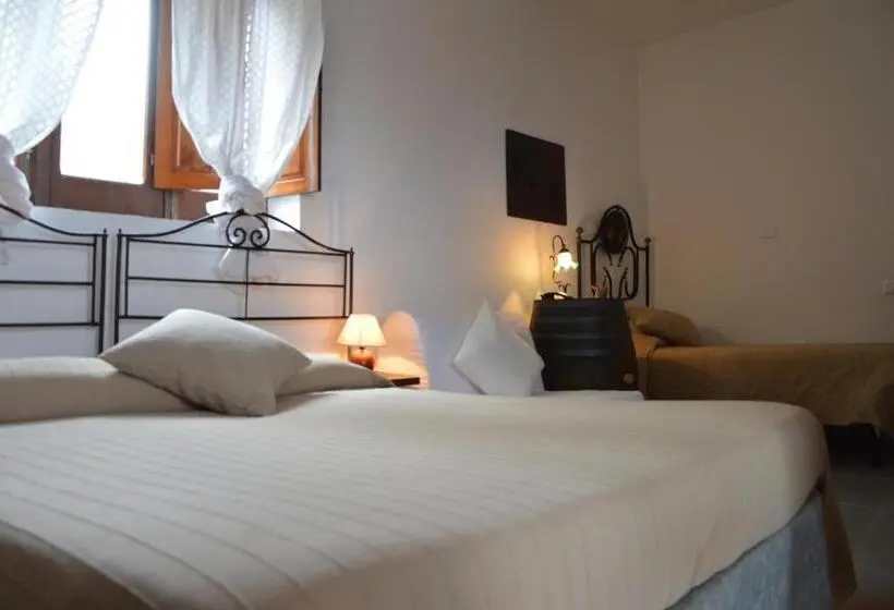 Standard Kolmen Hengen Huone Sivuttainen Merinäkymä, B&b Le Sette Vele Da Riccardo