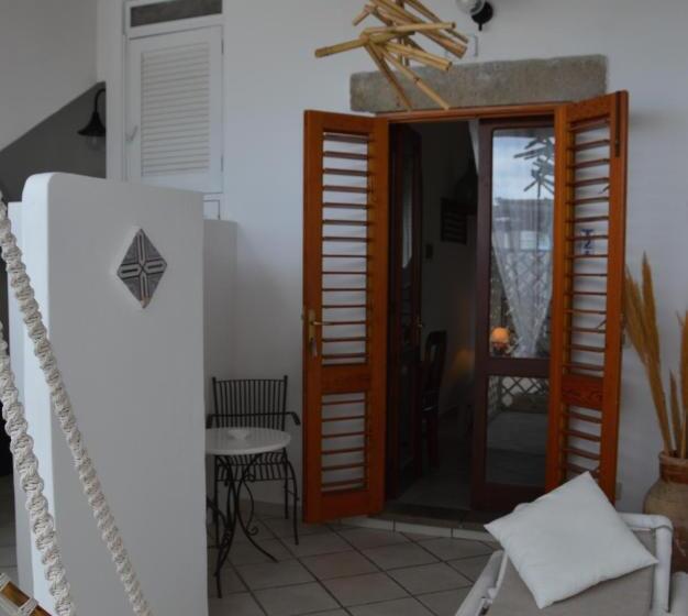 侧面海景标准三人间, B&b Le Sette Vele Da Riccardo