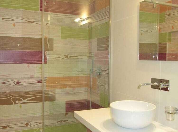 דירת חדר, Amico Country House