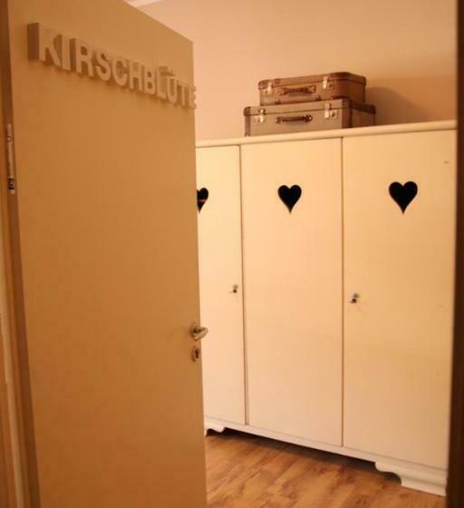 スタンダードルーム, Uma Rosa