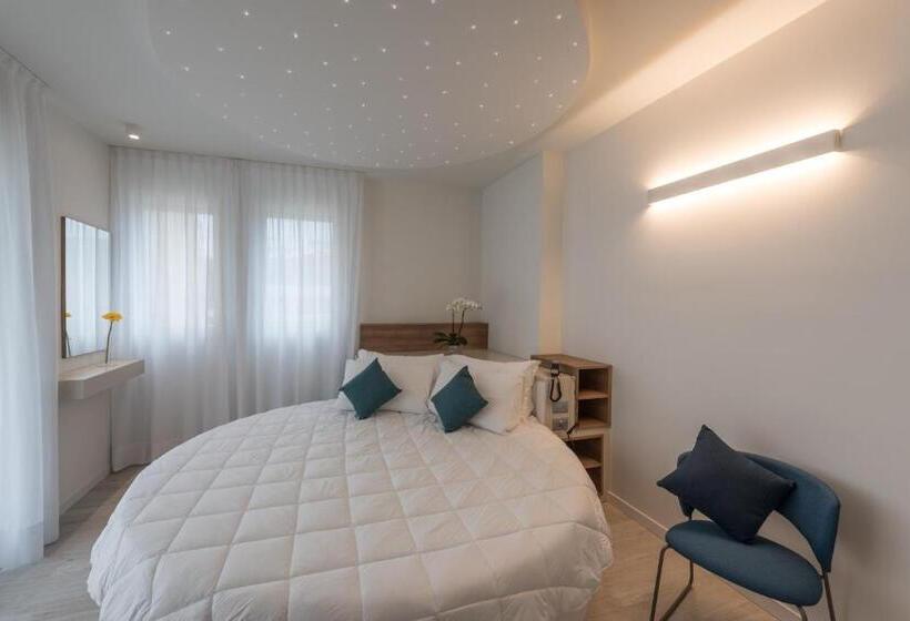 스탠다드 룸 바다 전망, Hesperia Hotel & Residence