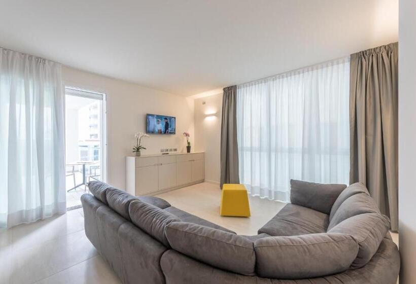 침실 3개 아파트, Hesperia Hotel & Residence