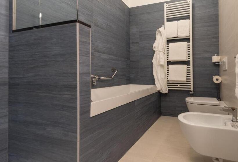 침실 3개 아파트, Hesperia Hotel & Residence