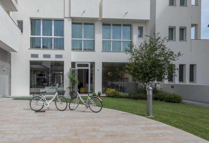 4인용 스탠다드 룸, Hesperia Hotel & Residence