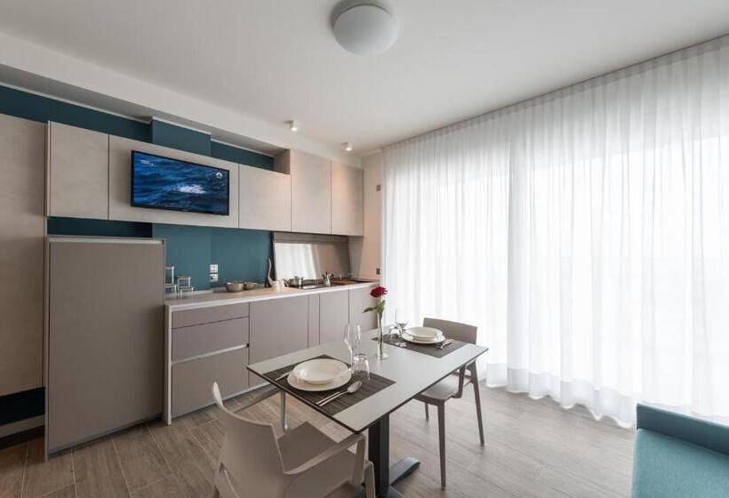 Апартаменты 1 Спальня, Hesperia Hotel & Residence