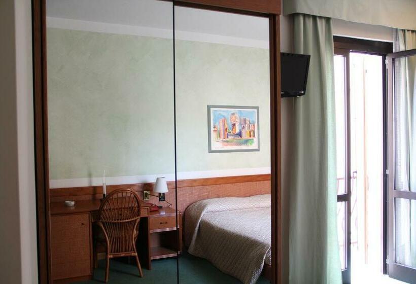 Номер Стандарт, Alla Grotta