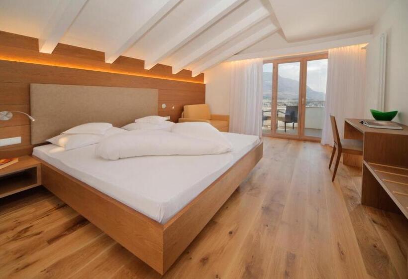 Comfort room with balcony, Appartement Kroneliving