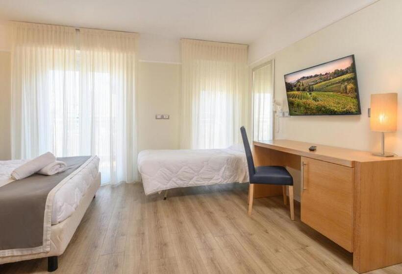 Quarto Familiar, Atlas