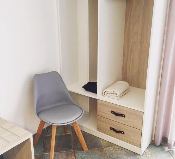 غرفة قياسية مطلّة علي البحر مزوَّدة بشُرفة, Corallo