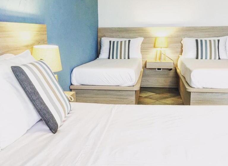 غرفة قياسية رباعية مطلة على البحر, Corallo