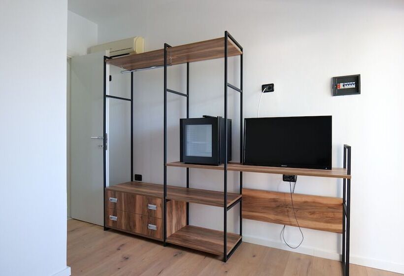 חדר משפחתי נוף לים, Edva Resort