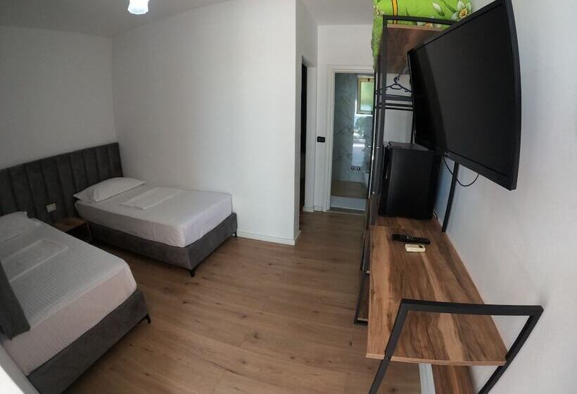 חדר משפחתי נוף לים, Edva Resort