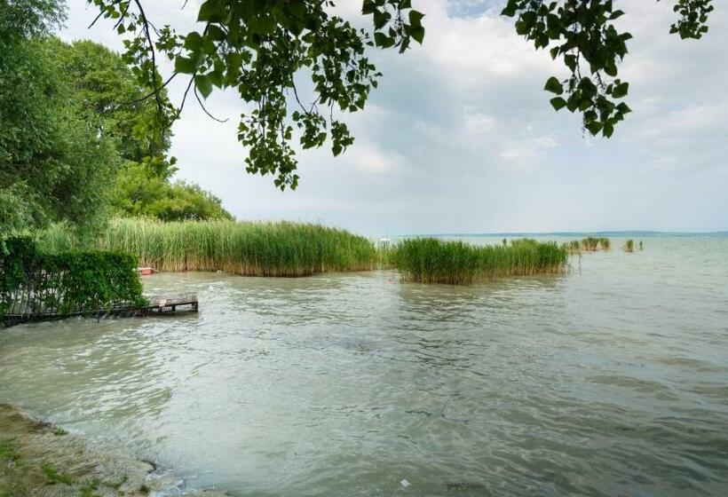 Номер Deluxe с Балконом, Fészek  étel és