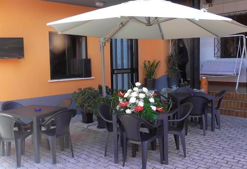 Habitación Triple Estándar, Galles