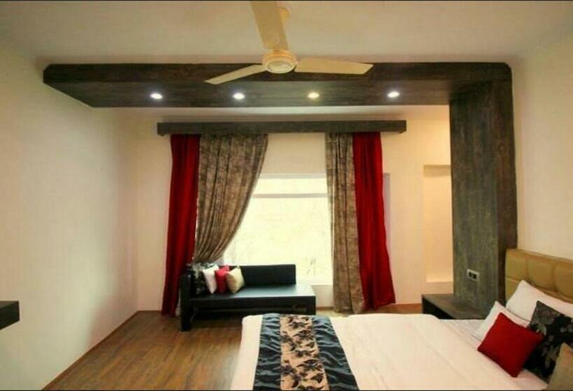 Quarto deluxe, Green Leaf Srinagar