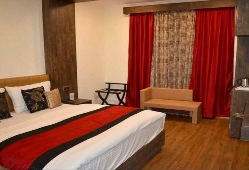 Deluxe Room, Green Leaf Srinagar