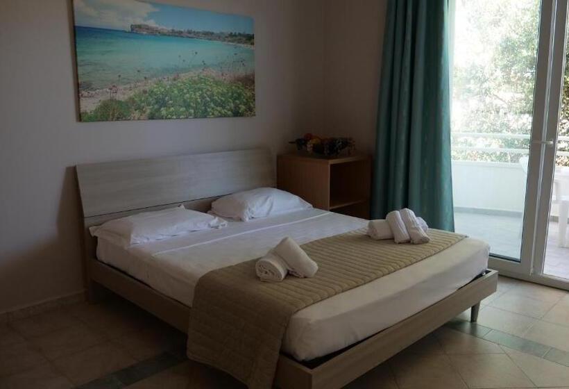 패밀리 룸, La Buca Del Gatto