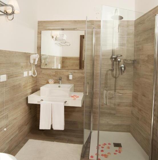 غرفة ديلوكس رباعية, Nizza Frontemare Superior 3 Stelle