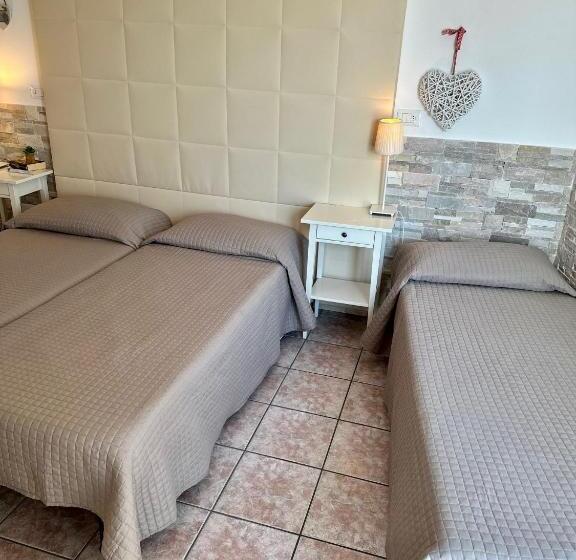 Standard Connecting Room Sea View, Nizza Frontemare Superior 3 Stelle