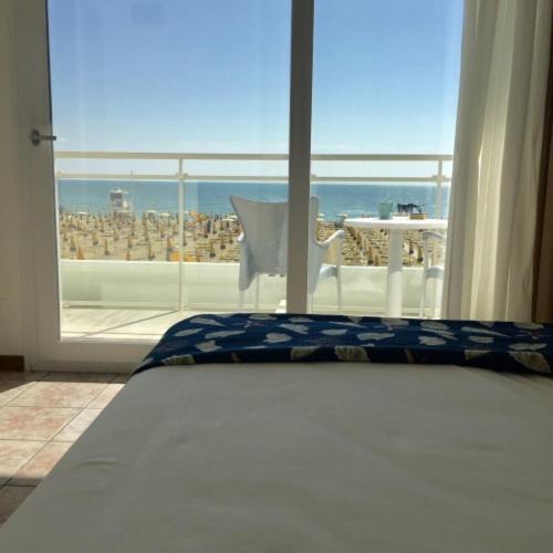 غرفة قياسية مطلّة علي البحر مزوَّدة بتراس, Nizza Frontemare Superior 3 Stelle