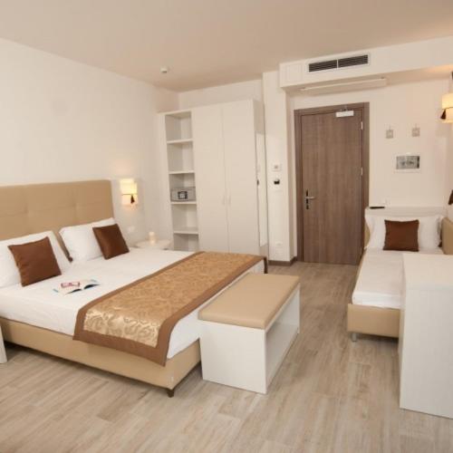 غرفة ديلوكس ثلاثية مطلة على البحر, Nizza Frontemare Superior 3 Stelle