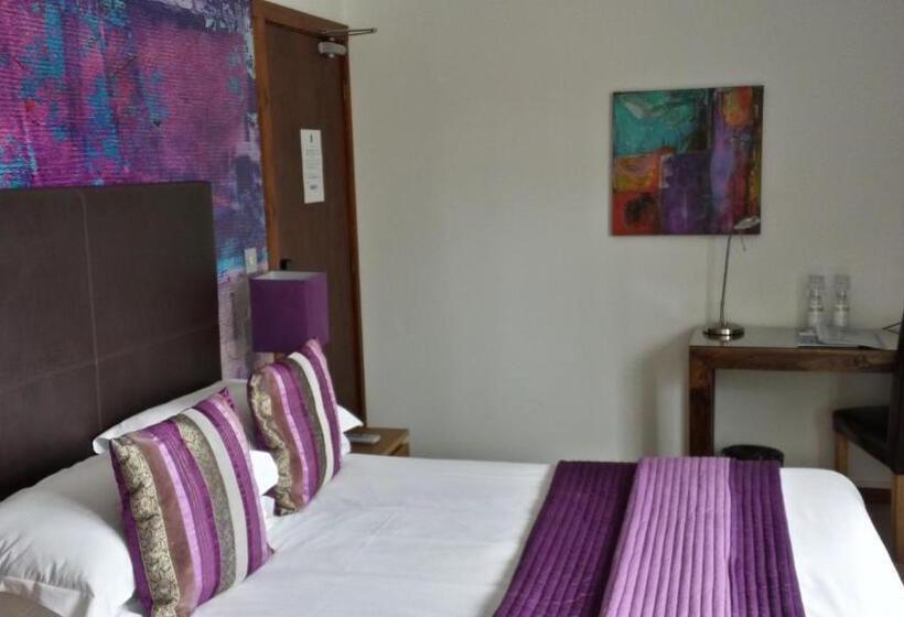 غرفة أساسية, Remont Oxford