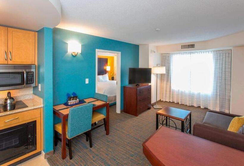 מיטת קינג בסוויטה, Residence Inn By Marriott Moncton
