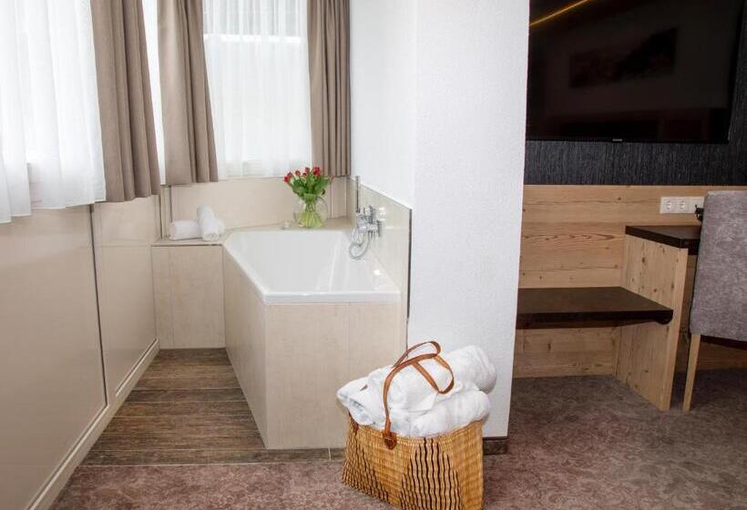 Номер Стандарт, Victoria