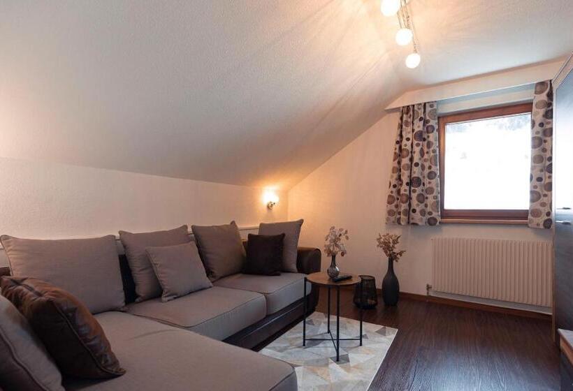 Номер Стандарт, Victoria