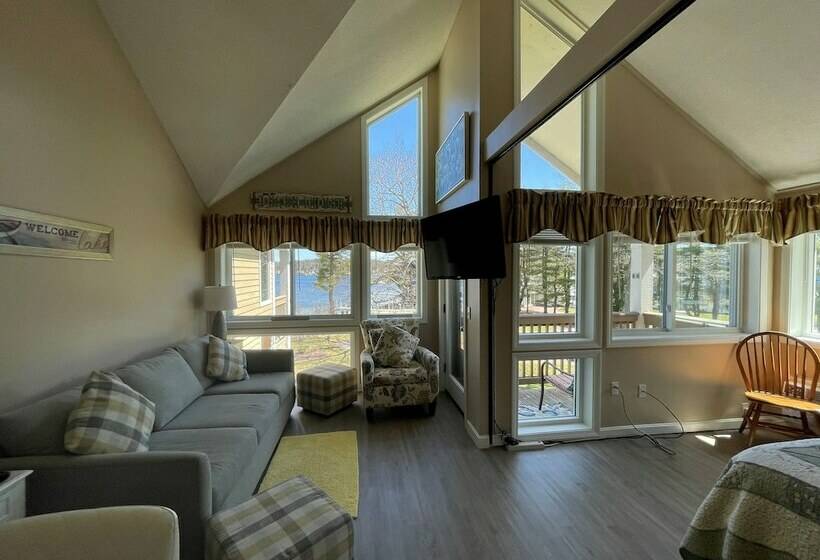 جناح غرفتين نوم, Misty Harbor Resort