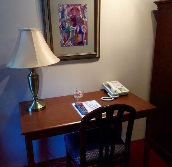 غرفه قياسيه سريرين مزدوجين, Swan Motel