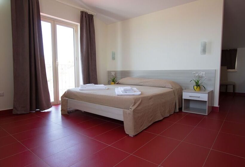 スタンダードトリプルルーム, B&b Baglio Santa Croce