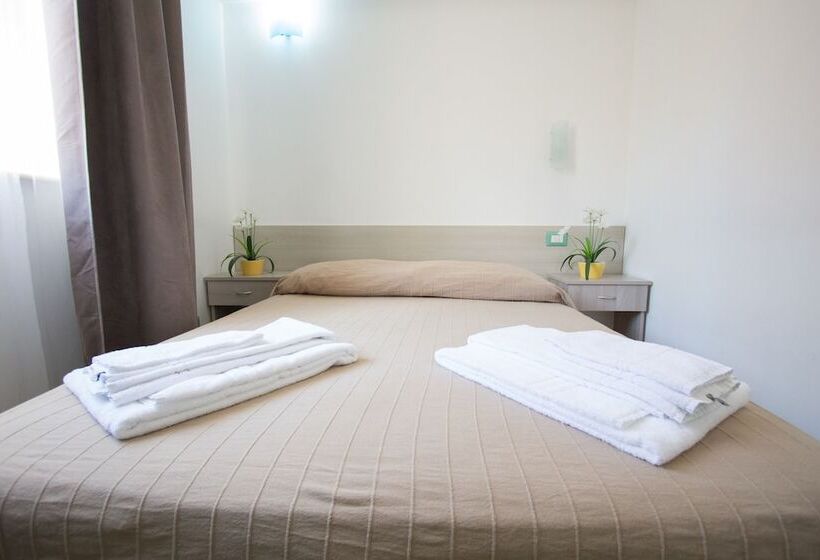 スタンダード４人部屋, B&b Baglio Santa Croce