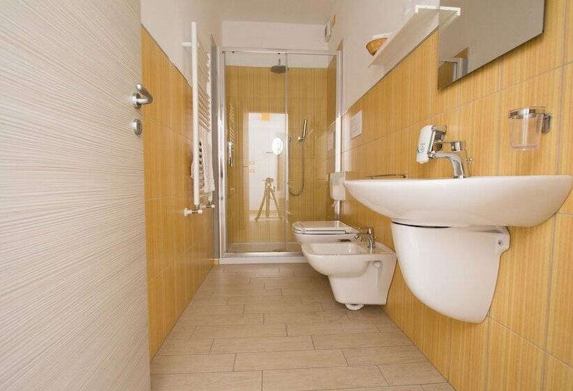 スタンダード４人部屋, B&b Baglio Santa Croce