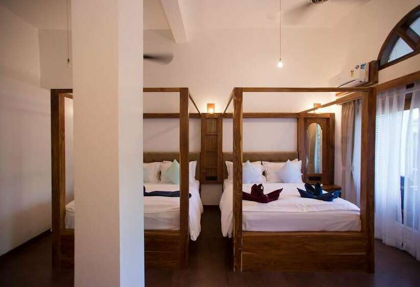 Chambre Familiale, Dunhill Beach Resort