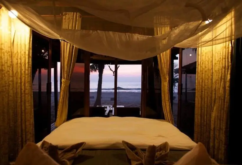 デラックスキャビン, Dunhill Beach Resort