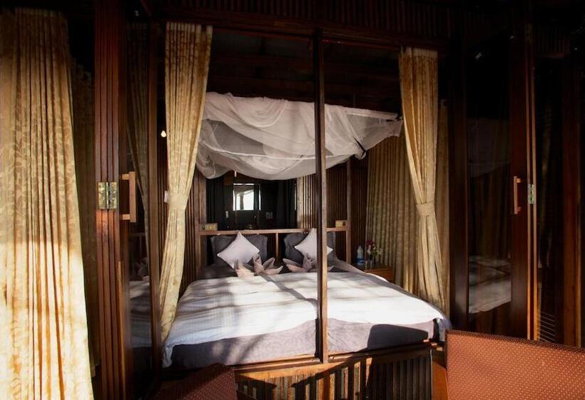 Cabane Deluxe, Dunhill Beach Resort