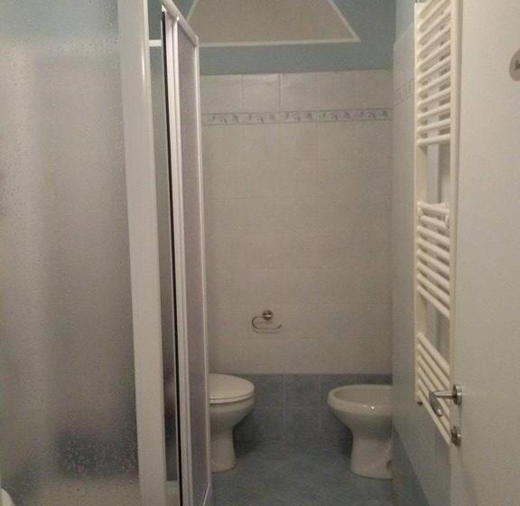 חדר סטנדרט חדר אמבטיה משותף, Albergo Belvedere