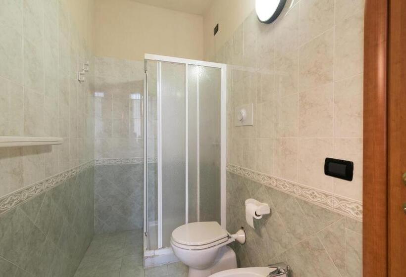 标准三人间, Albergo Il Torchio