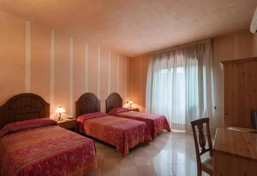 スタンダードトリプルルーム, Albergo Il Torchio