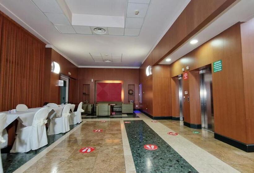 سوییت جونیور, Bella Italia Palace