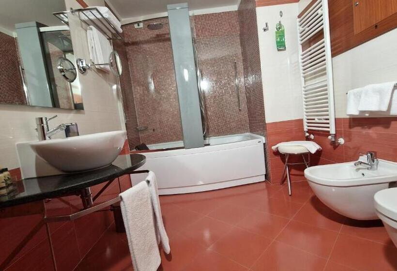 Полулюкс, Bella Italia Palace